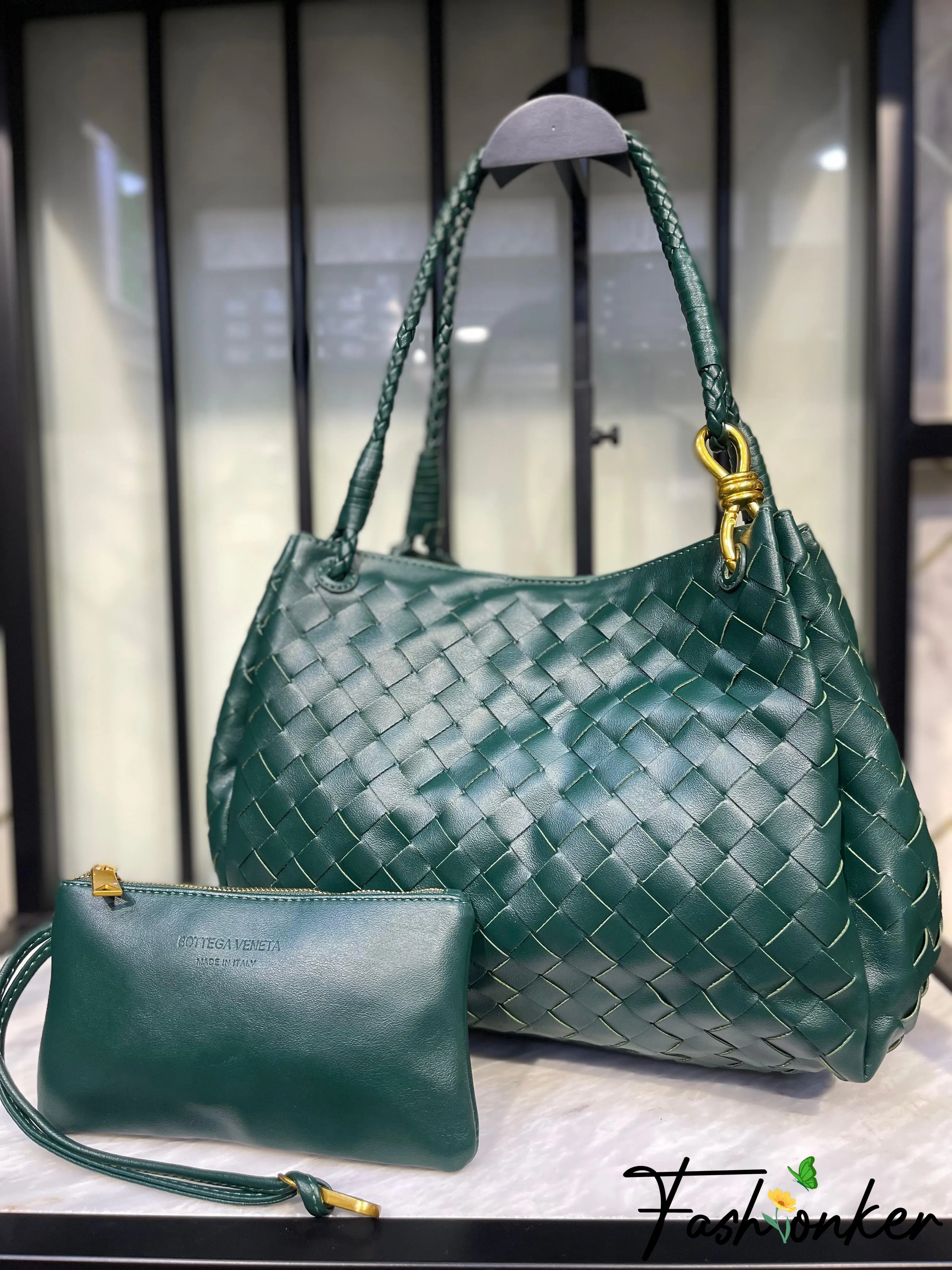 Best Price Bottega Bag with Pouch
