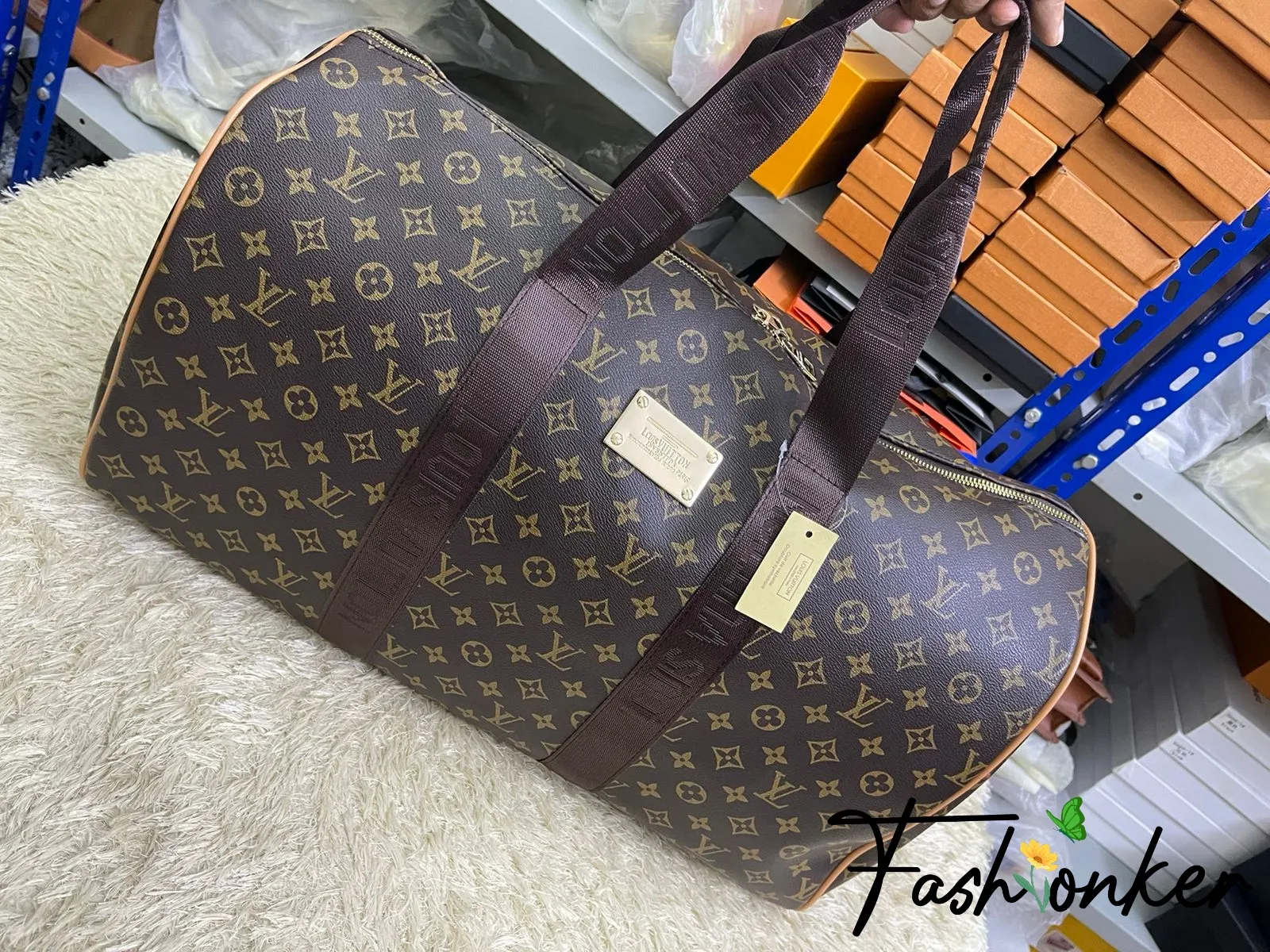 Best Price LV HQ Traveller