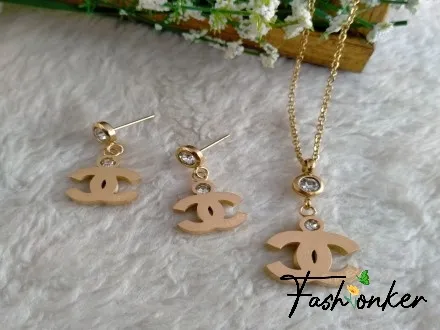 Best Price Pendant Studs Set II